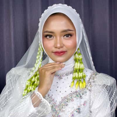 Makeup Akad  - Dina Nurfauzia