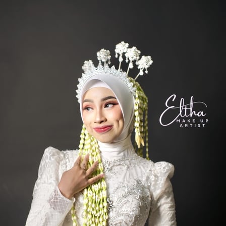 Eltha Makeup - Tata Rias & Tatanan Rambut, Kabupaten Malang