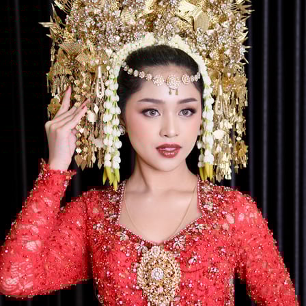 Dina Suryaning Saifuddin - Tata Rias & Tatanan Rambut, Depok